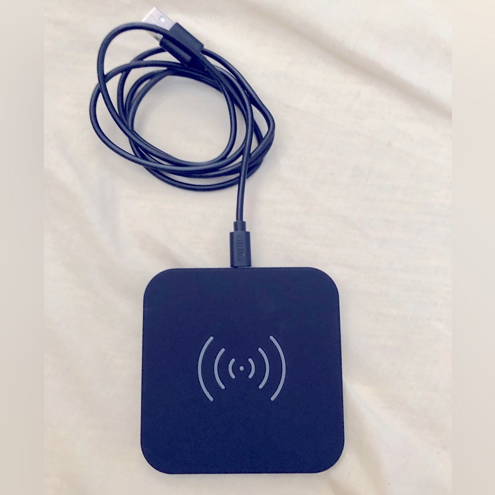Cell phone charger